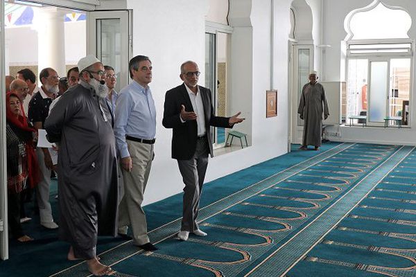 François Fillon à la mosquée Noor-al-islam de La Réunion
